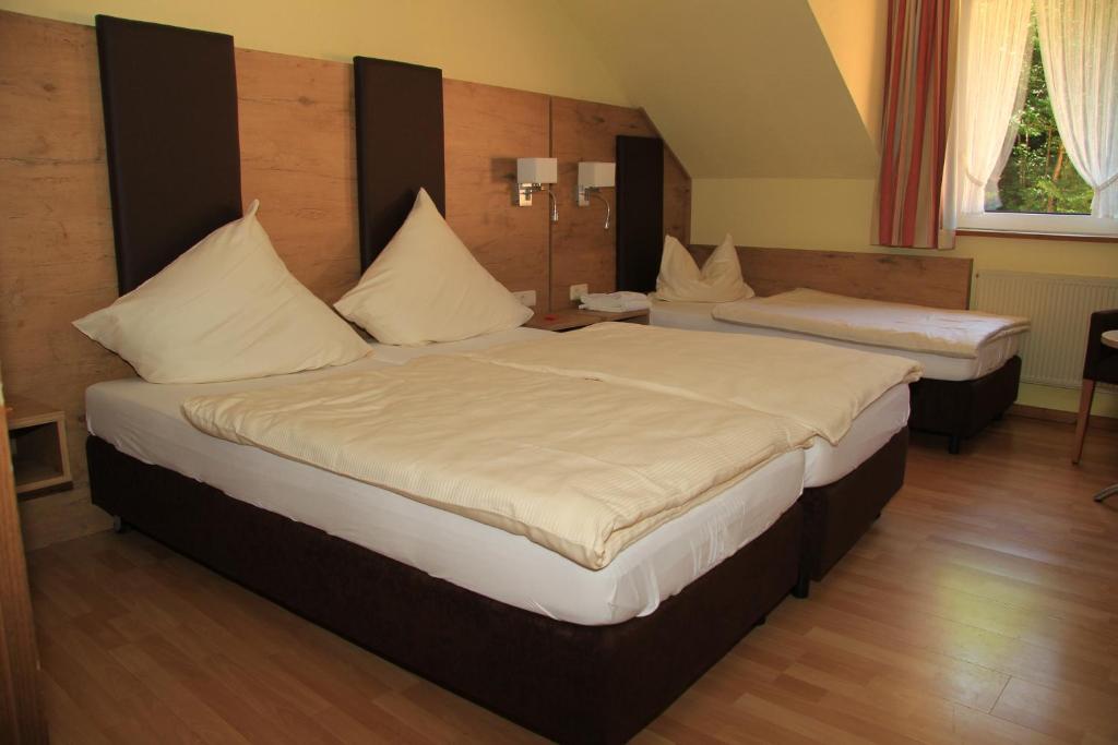Waldhotel Albachmuehle Mit Albacher Stuben Wasserliesch 객실 사진